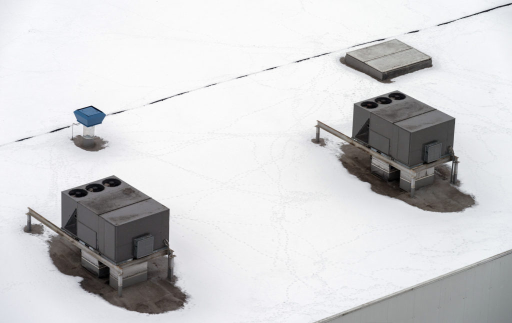 Snow-on-Commercial-Roof